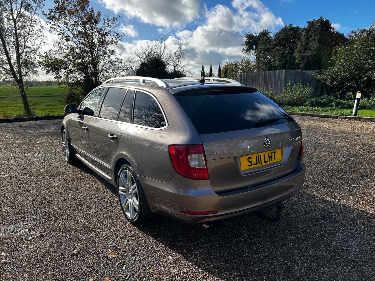 Used Skoda Superb 2011 for sale - 76446400: Photo 17