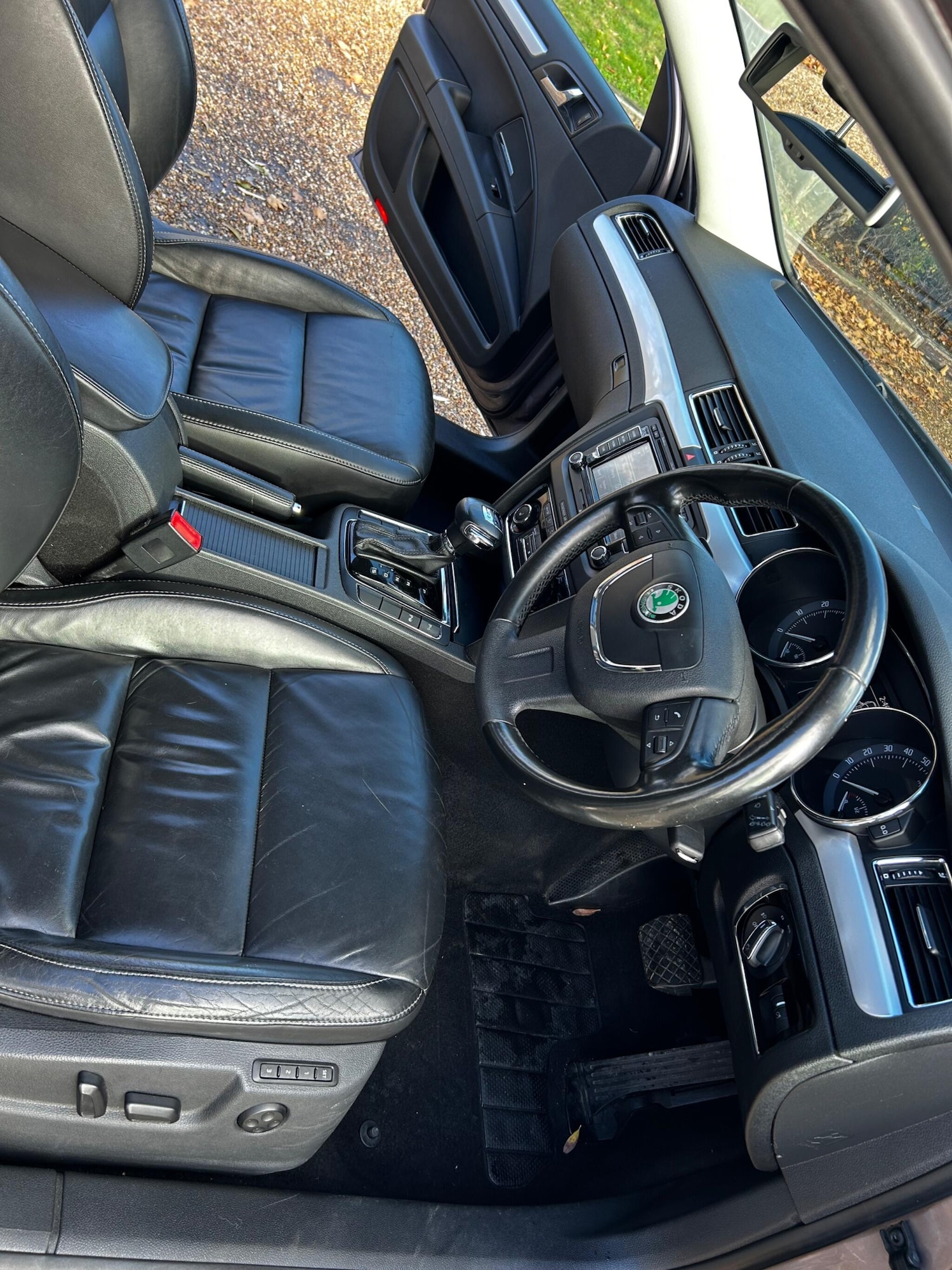 Used Skoda Superb 2011 for sale - 76446400: Photo 35