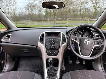 Used Vauxhall Astra 2014 for sale - 77549973: Photo