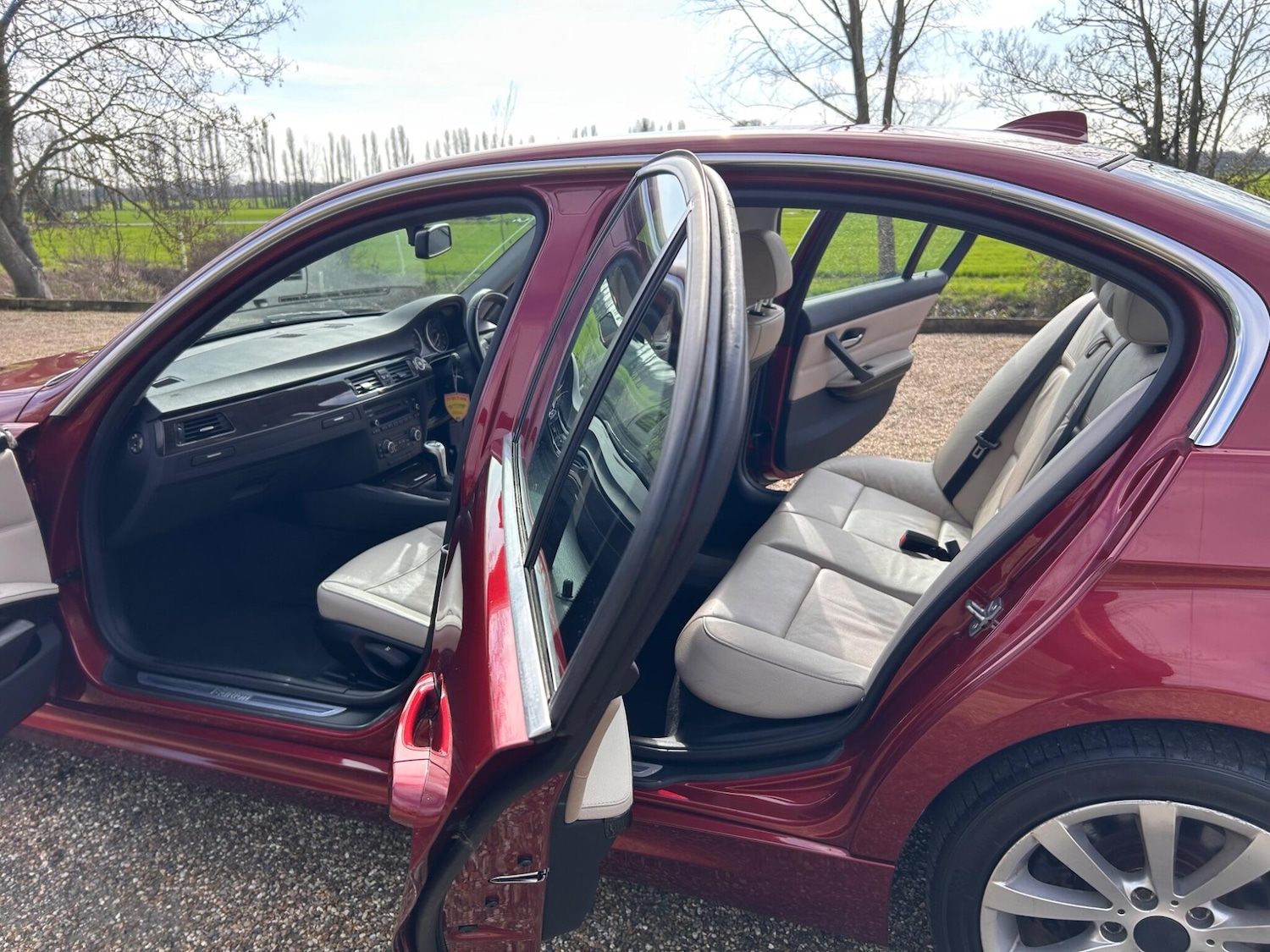 Used BMW 3 Series 2011 for sale - 77738184: Photo 27