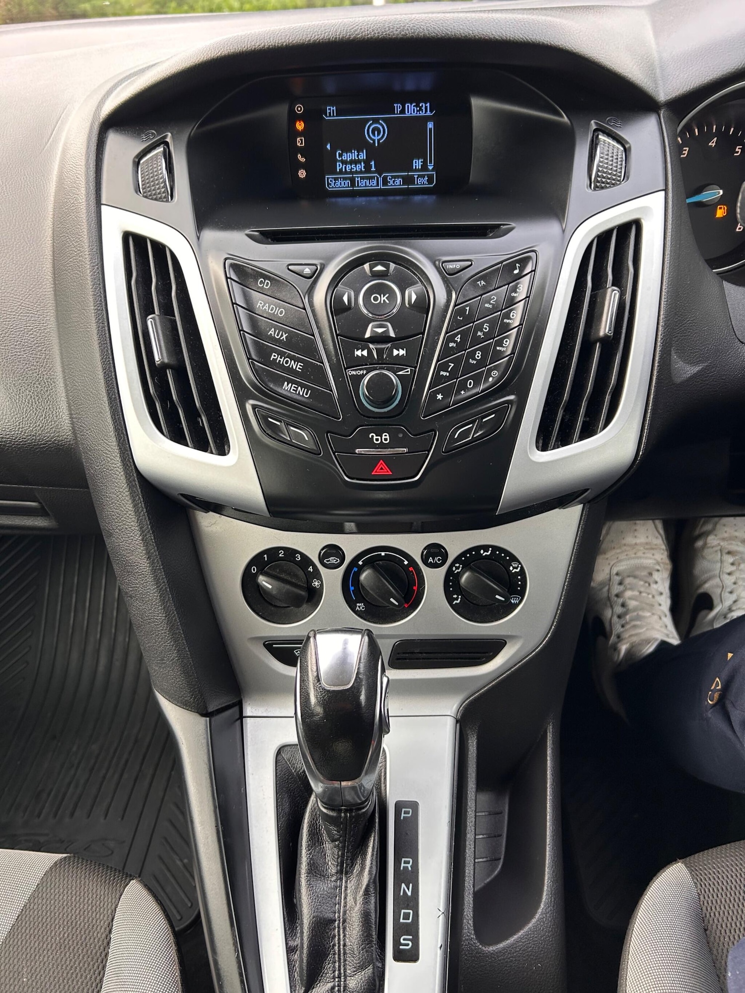 Used Ford Focus 2012 for sale - 76657876: Photo 43