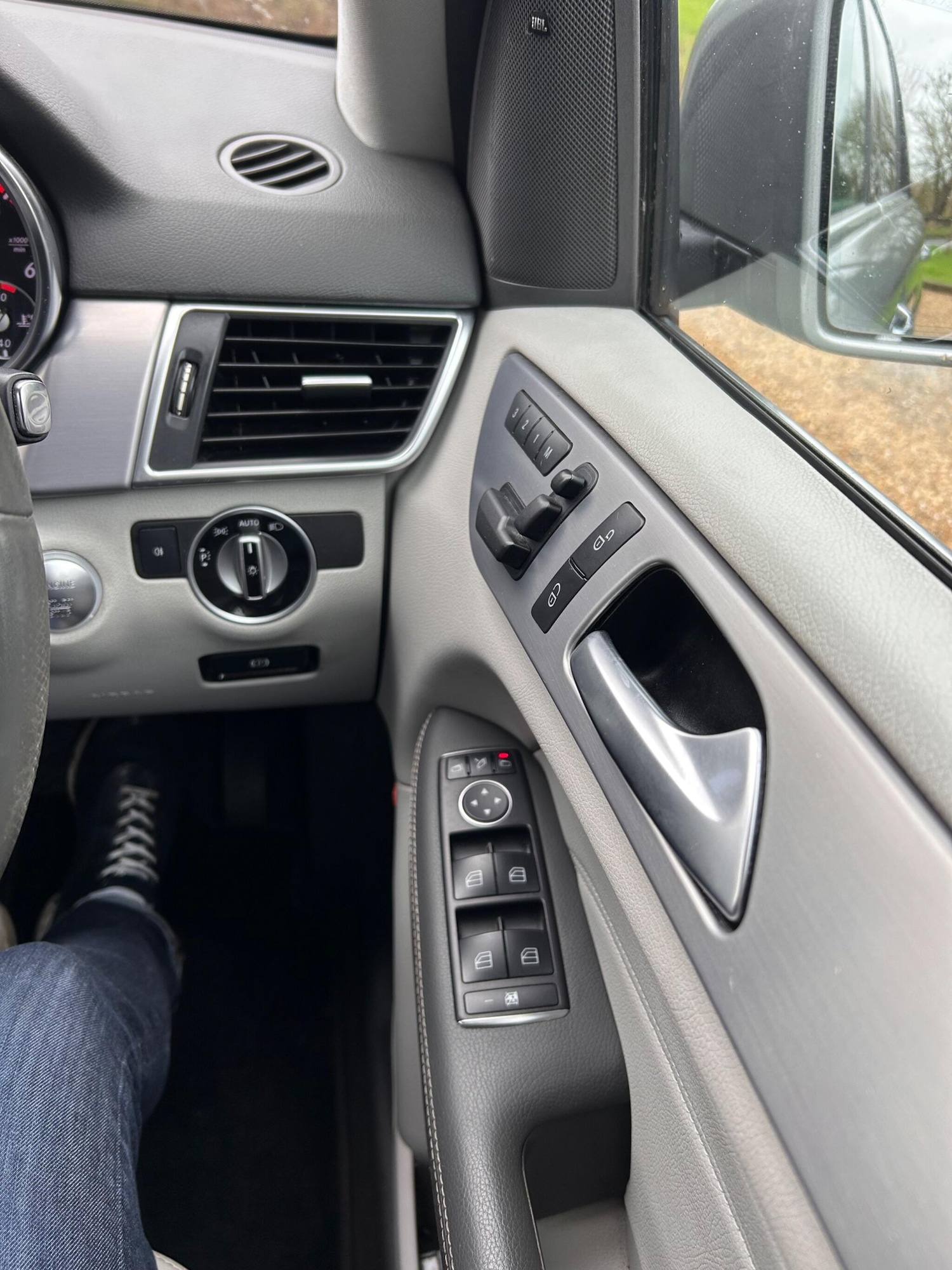 Used Mercedes-Benz M Class 2014 for sale - 77550463: Photo 46