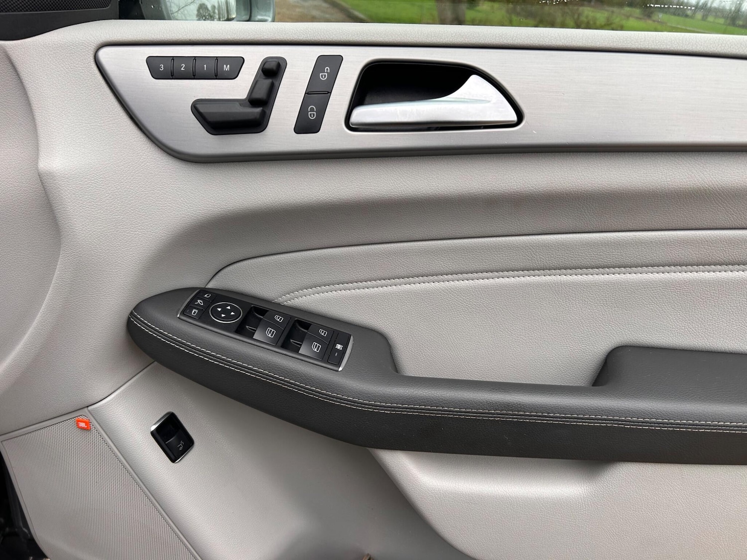 Used Mercedes-Benz M Class 2014 for sale - 77550463: Photo 50