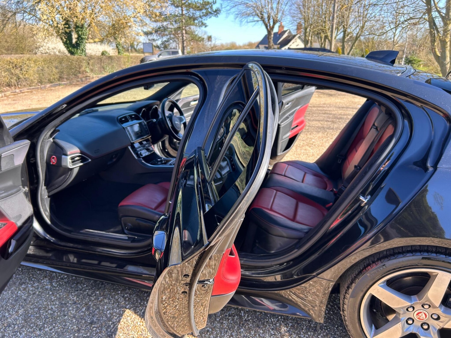 Used Jaguar XE 2016 for sale - 77978130: Photo 31