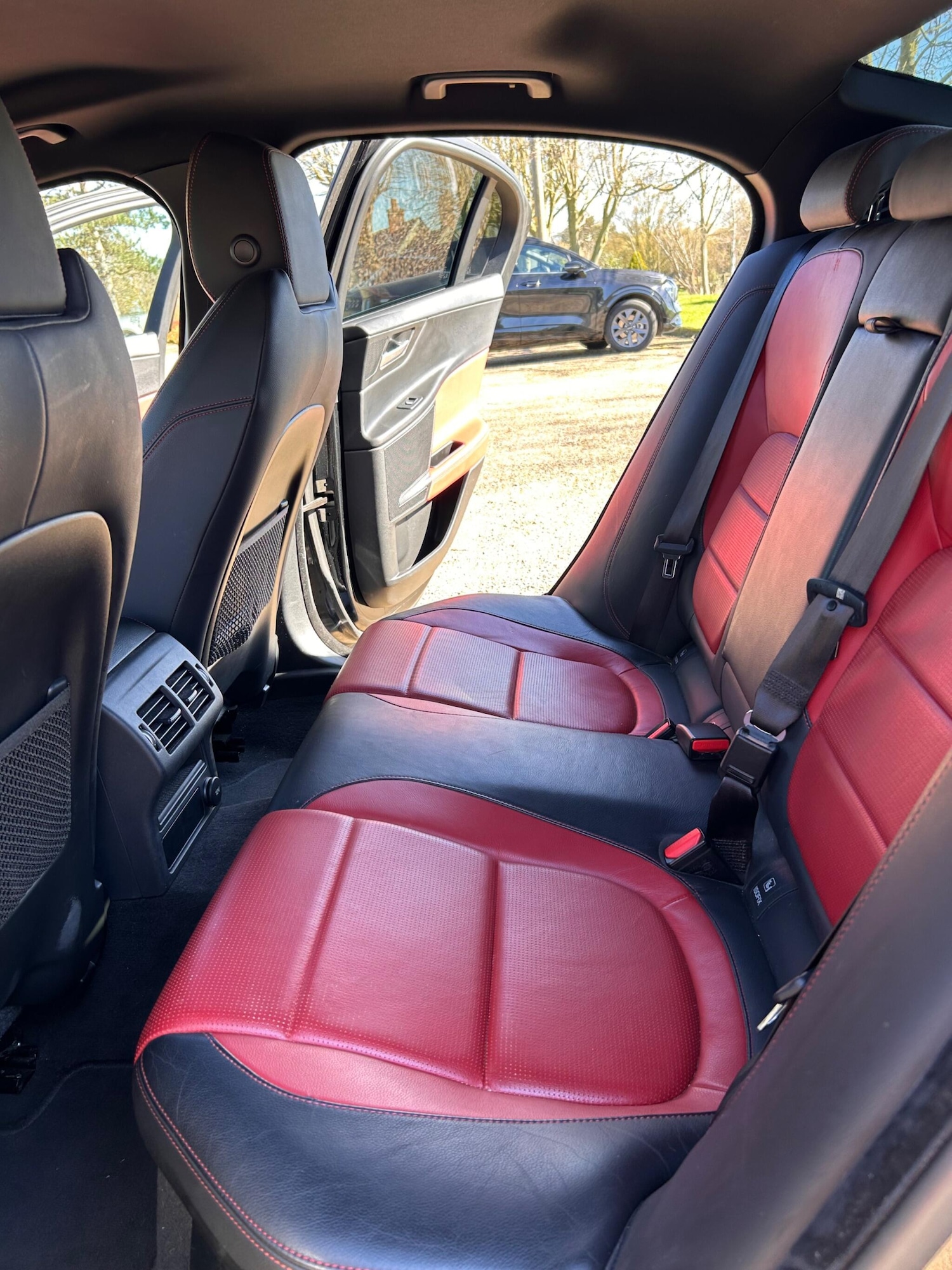 Used Jaguar XE 2016 for sale - 77978130: Photo 35