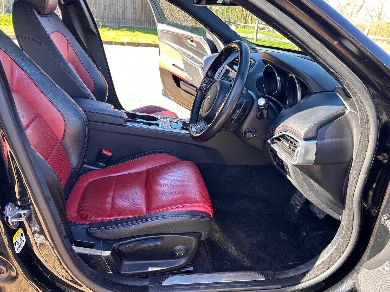 Used Jaguar XE 2016 for sale - 77978130: Photo 39