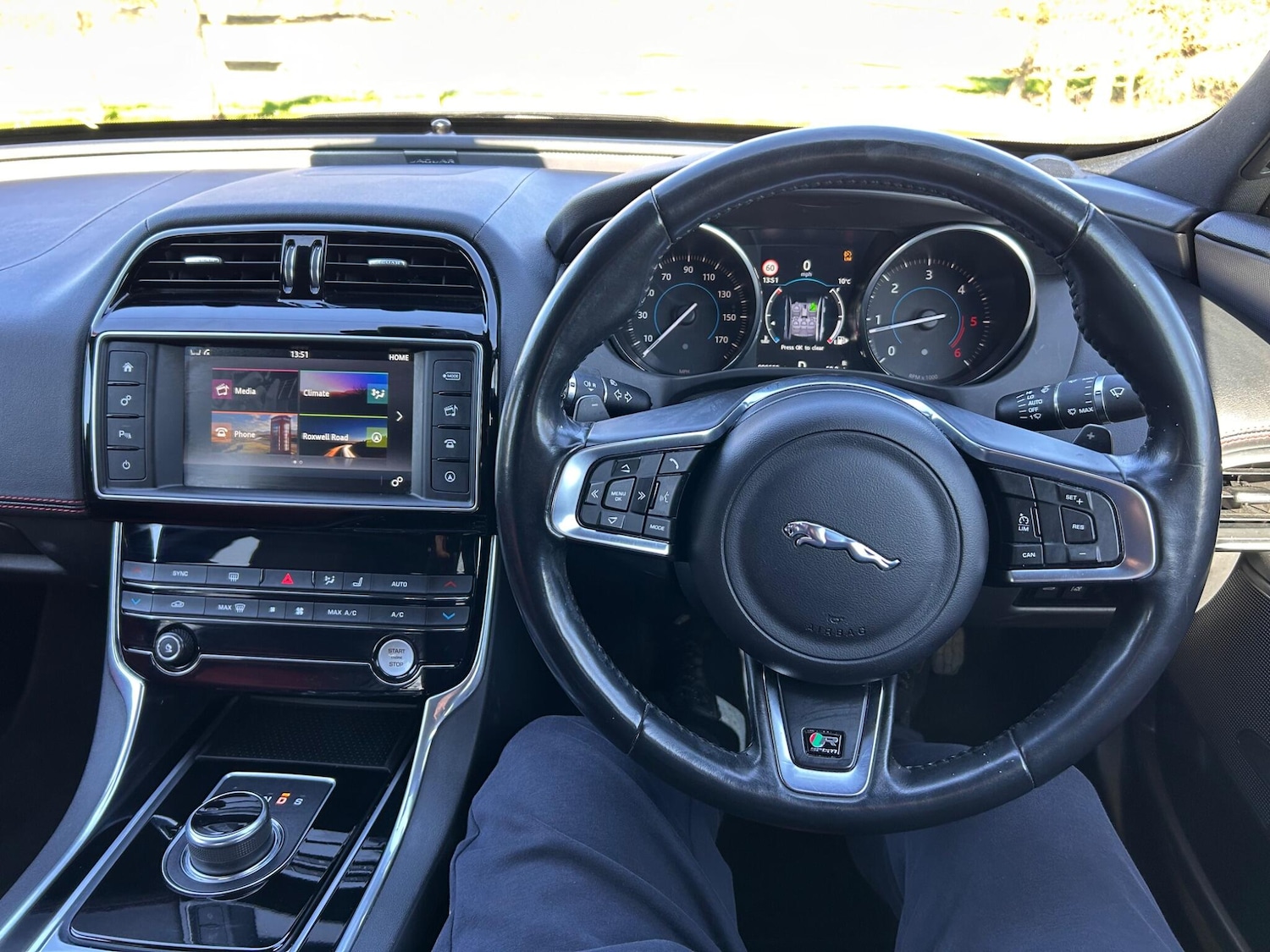 Used Jaguar XE 2016 for sale - 77978130: Photo 42