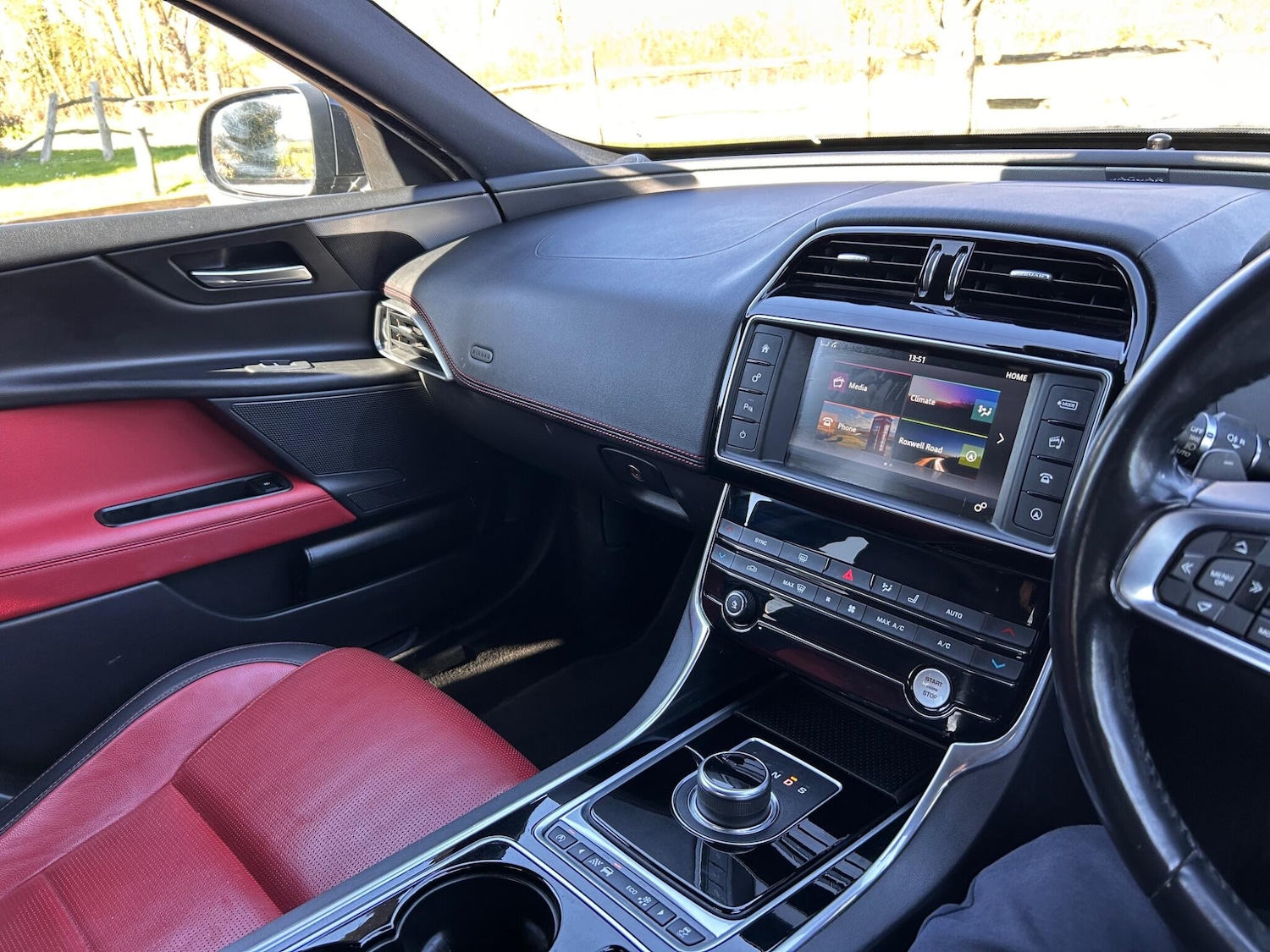 Used Jaguar XE 2016 for sale - 77978130: Photo 43