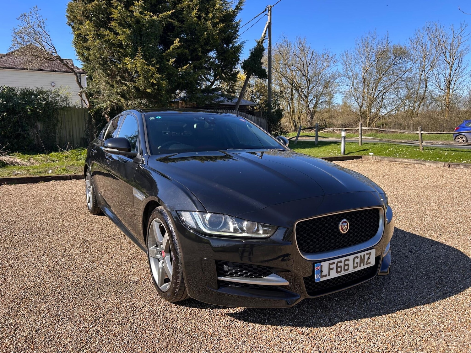 Used Jaguar XE 2016 for sale - 77978130: Photo 5
