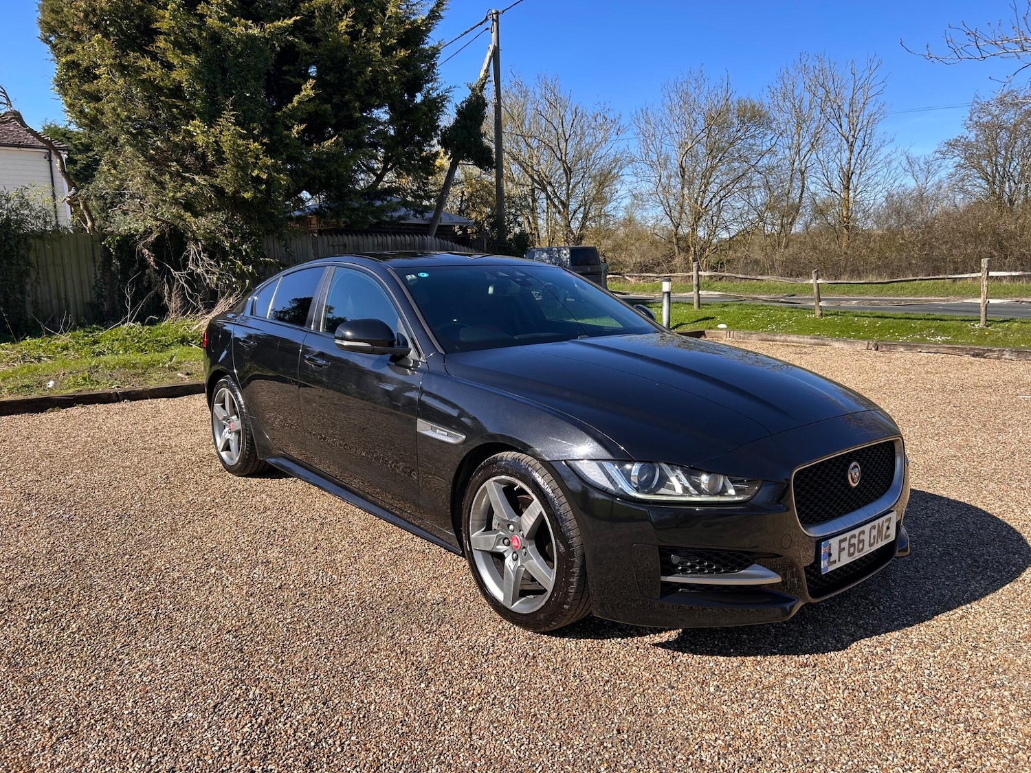 Used Jaguar XE 2016 for sale - 77978130: Photo 6