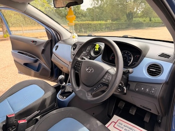 Used Hyundai i10 2016 for sale - 79304336: Photo