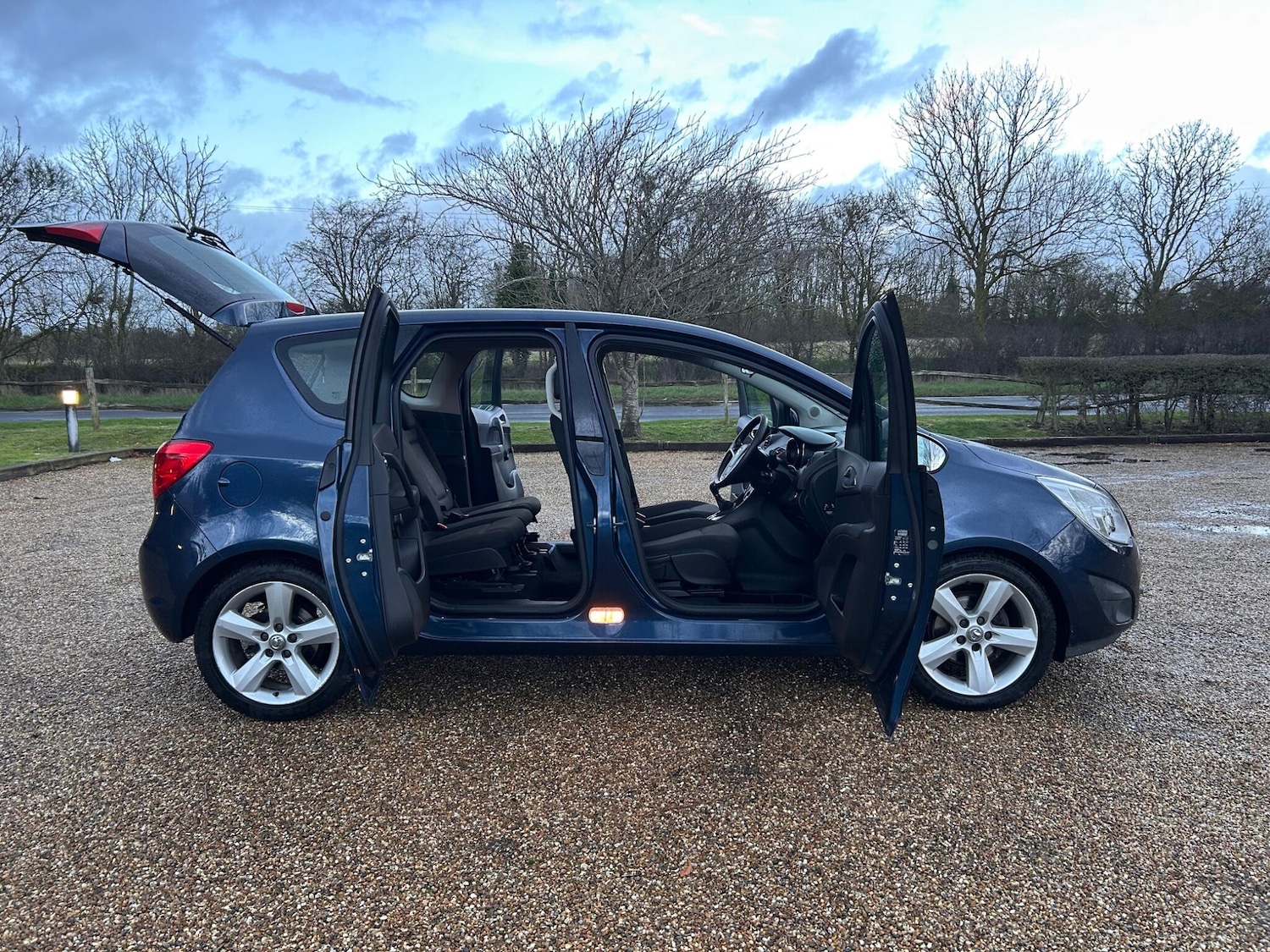 Used Vauxhall Meriva 2013 for sale - 77625264: Photo 28