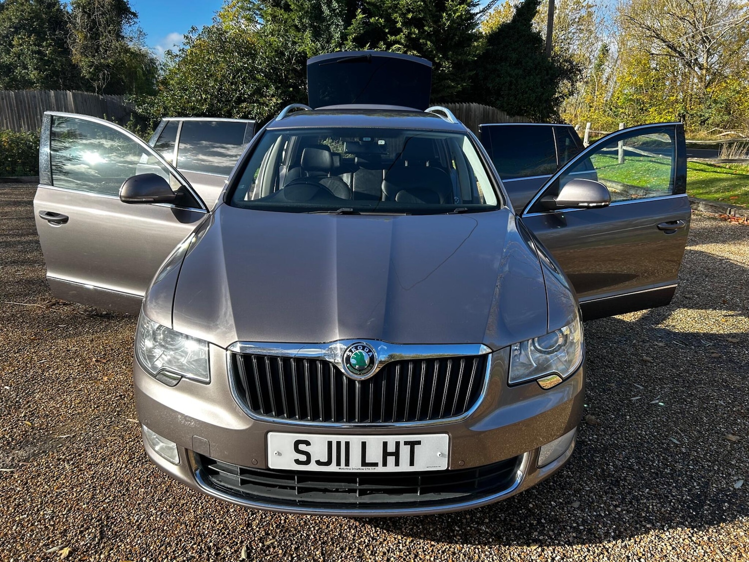 Used Skoda Superb 2011 for sale - 77549329: Photo 25