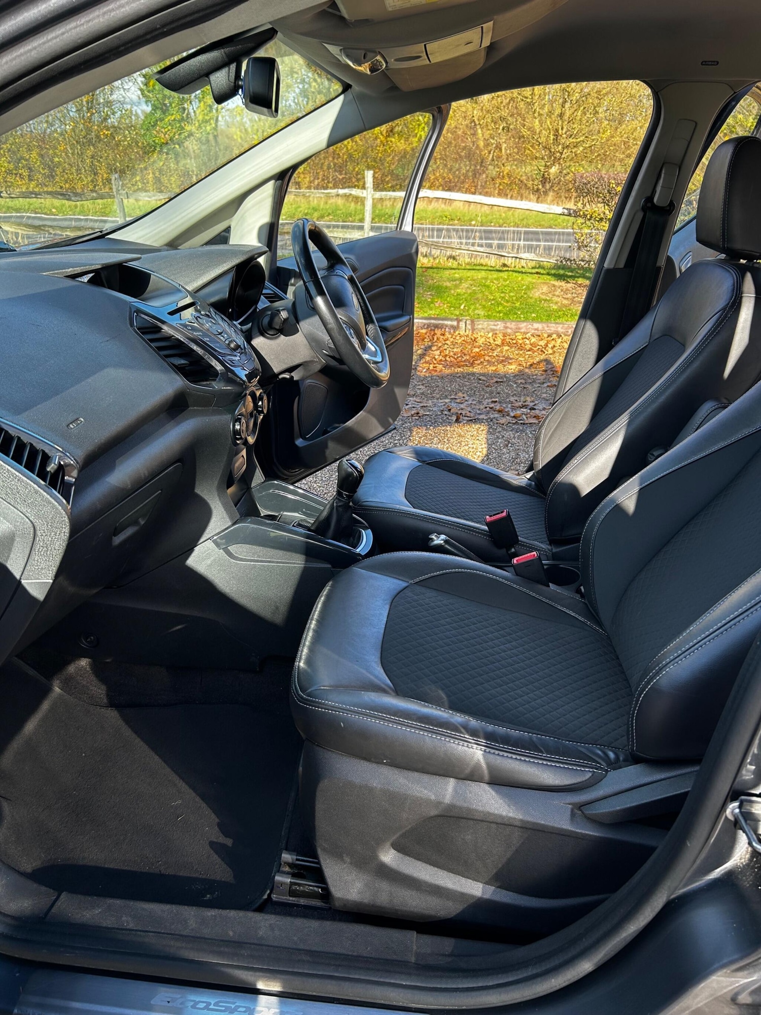 Used Ford Ecosport 2015 for sale - 76446787: Photo 28