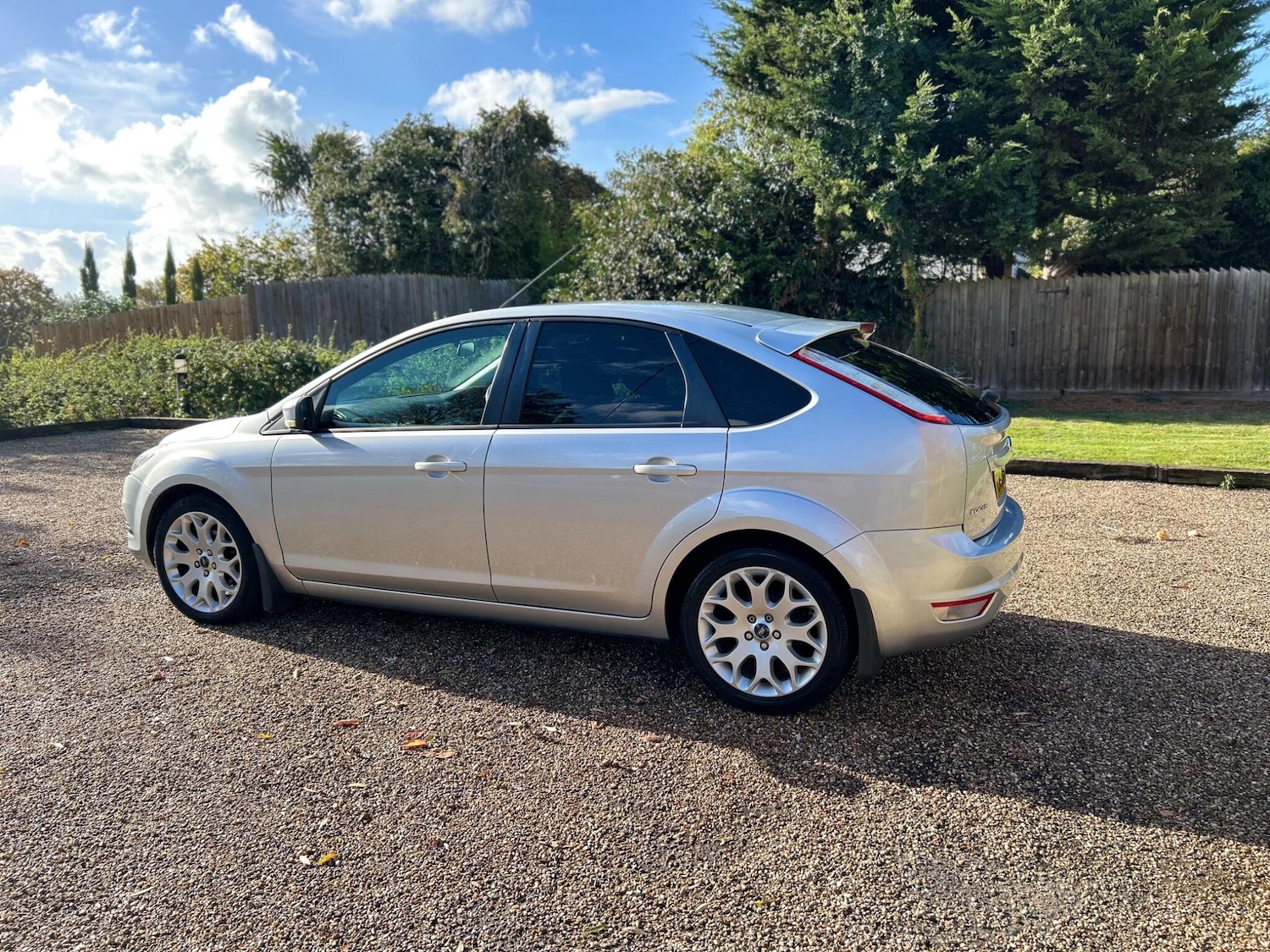 Used Ford Focus 2010 for sale - 76348741: Photo 14