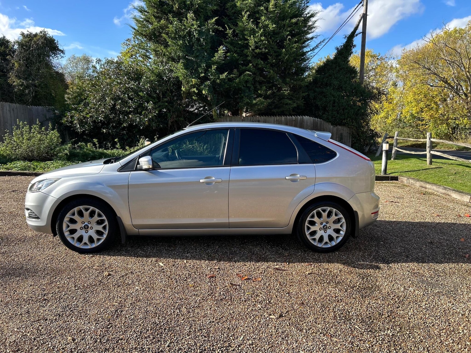 Used Ford Focus 2010 for sale - 76348741: Photo 16