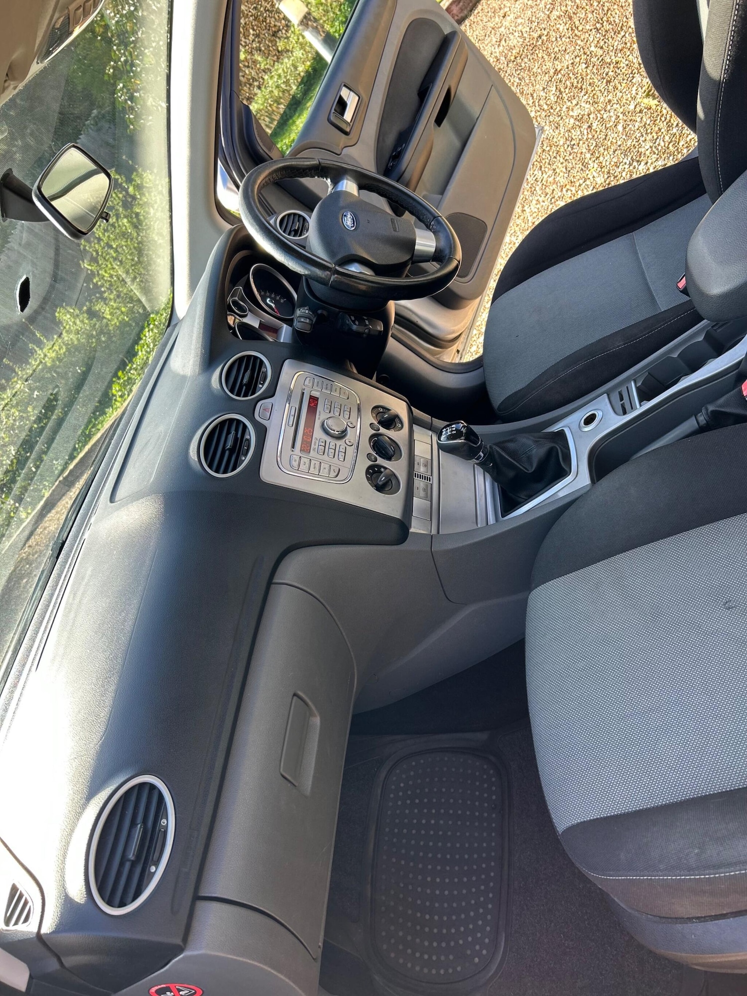 Used Ford Focus 2010 for sale - 76348741: Photo 27