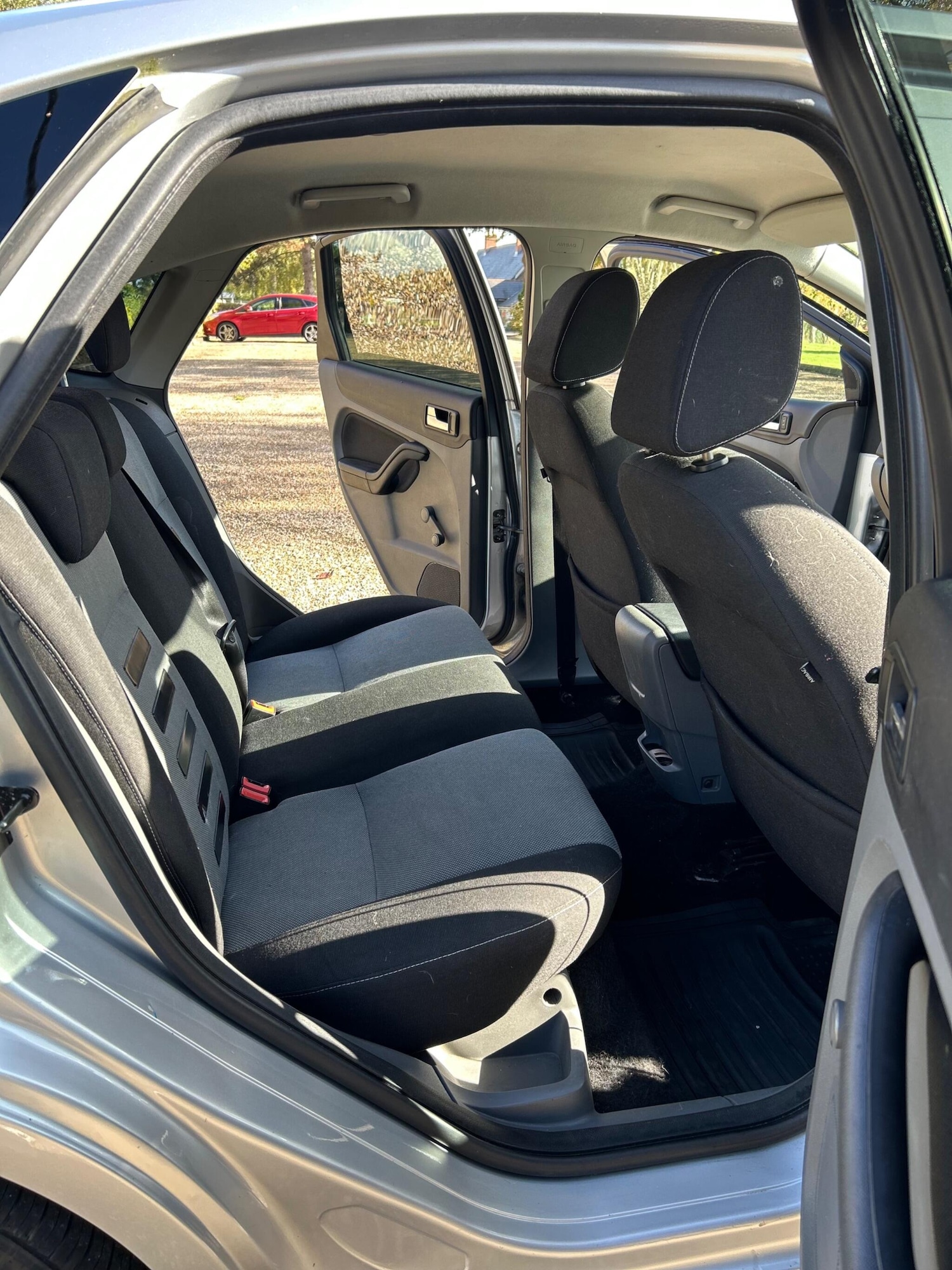 Used Ford Focus 2010 for sale - 76348741: Photo 29