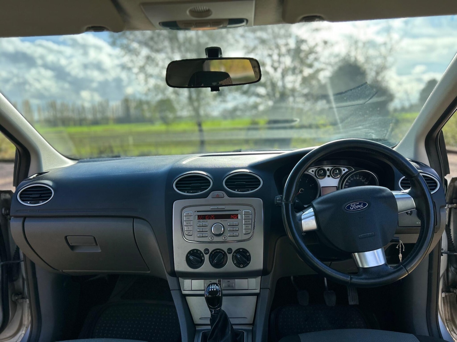 Used Ford Focus 2010 for sale - 76348741: Photo 32