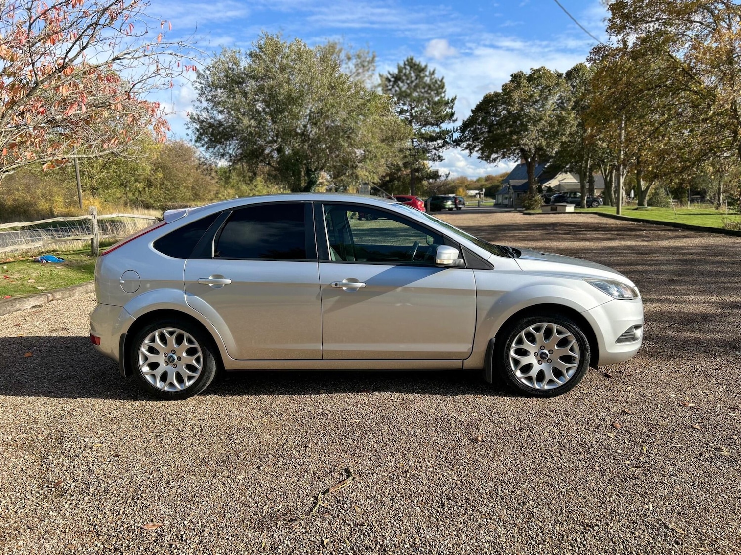 Used Ford Focus 2010 for sale - 76348741: Photo 8