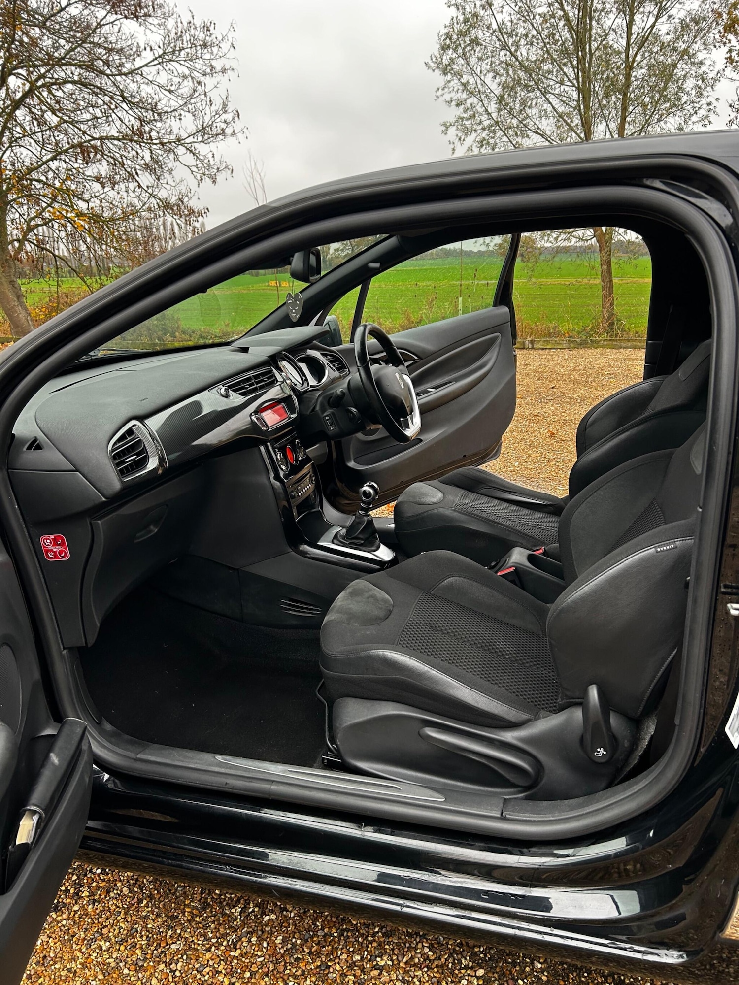 Used Citroen DS3 2015 for sale - 76512683: Photo 3