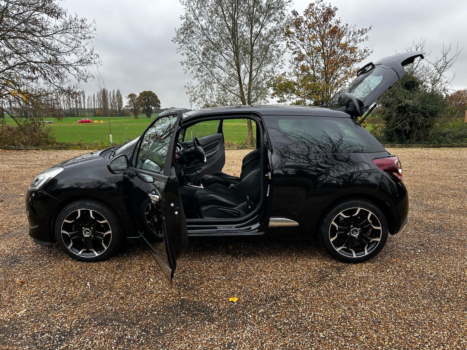 Used Citroen DS3 2015 for sale - 76512683: Photo 33