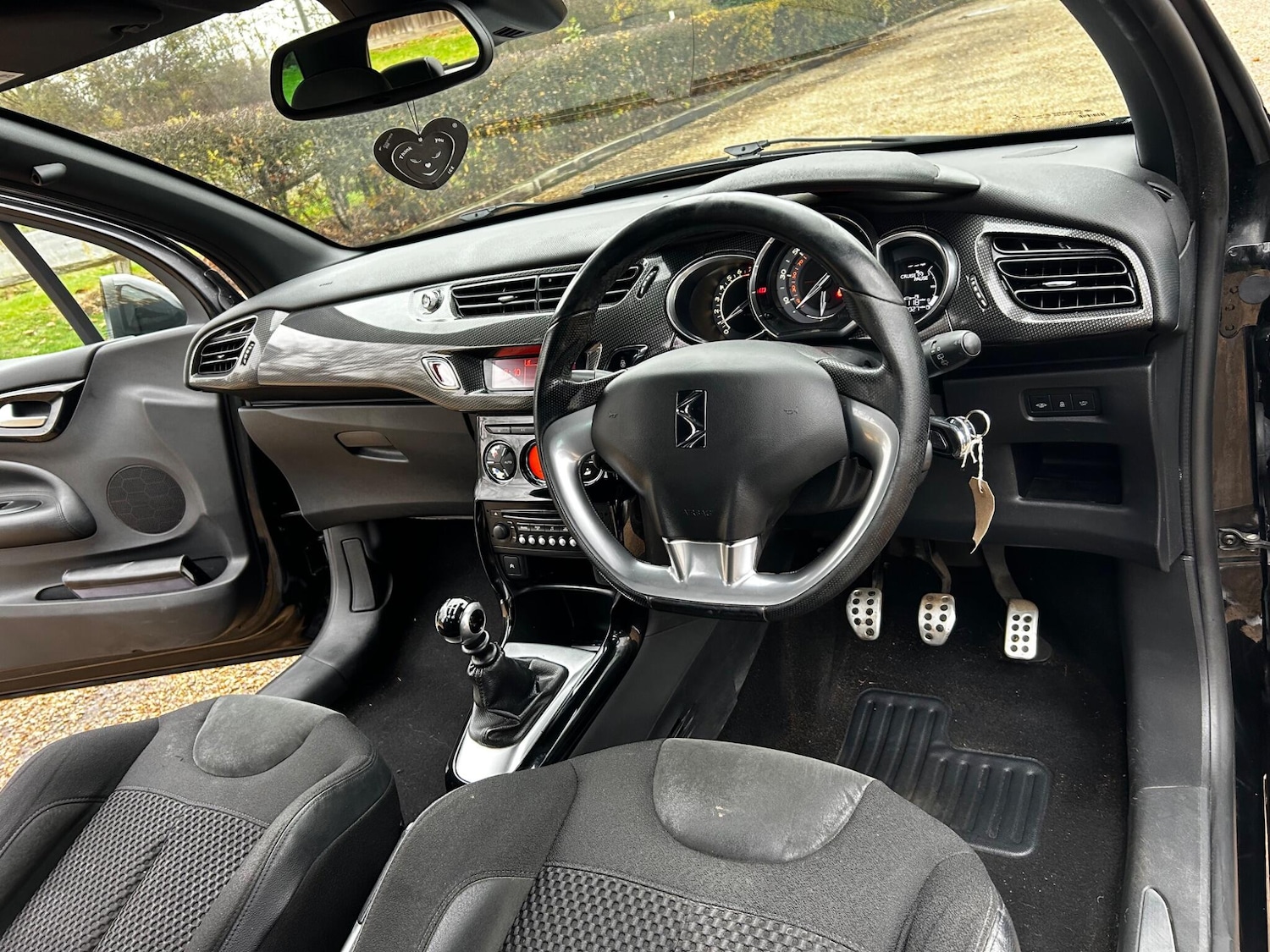 Used Citroen DS3 2015 for sale - 76512683: Photo 39