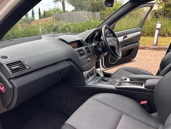 Used Mercedes-Benz C Class 2010 for sale - 79395768: Photo