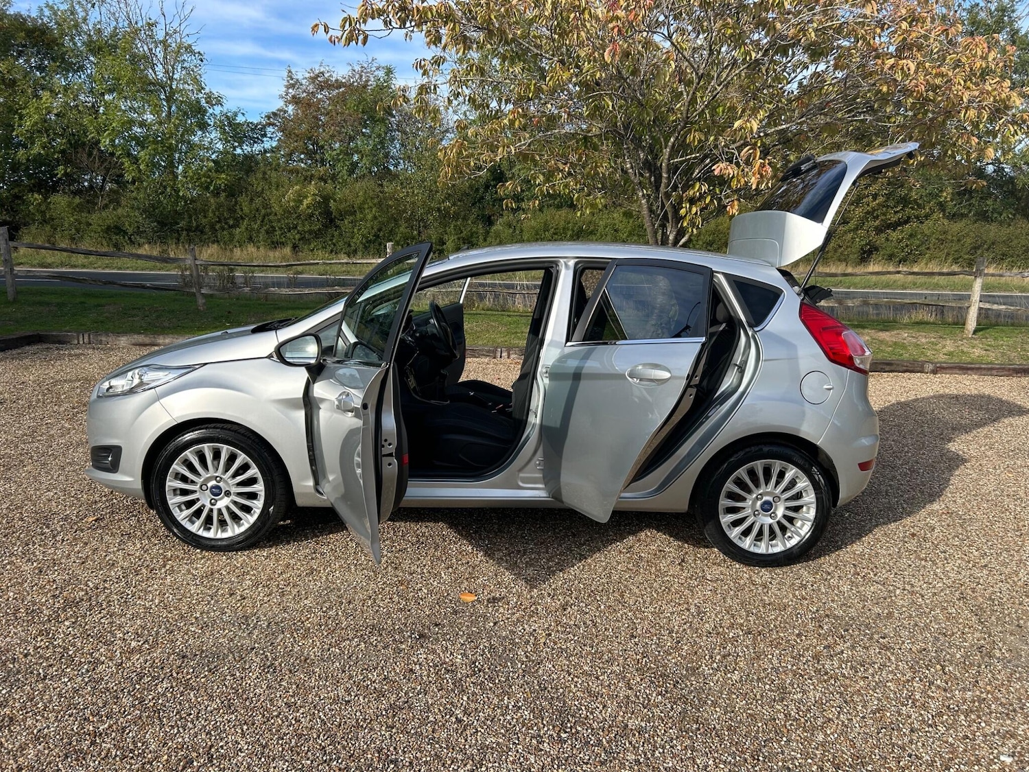 Used Ford Fiesta 2014 for sale - 77174910: Photo 28