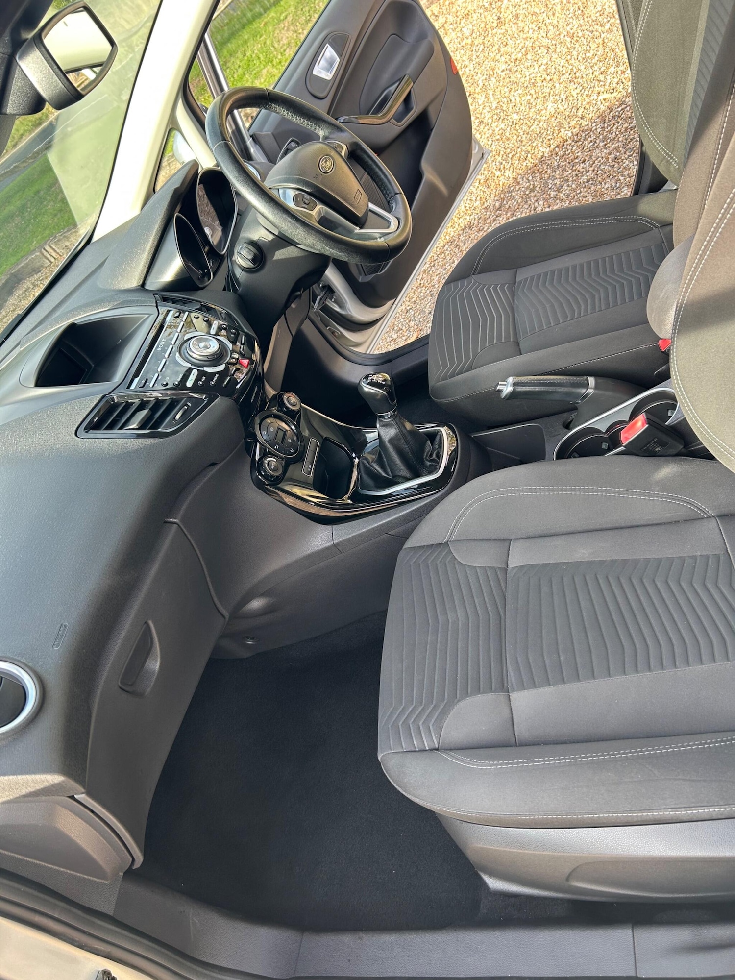 Used Ford Fiesta 2014 for sale - 77174910: Photo 31