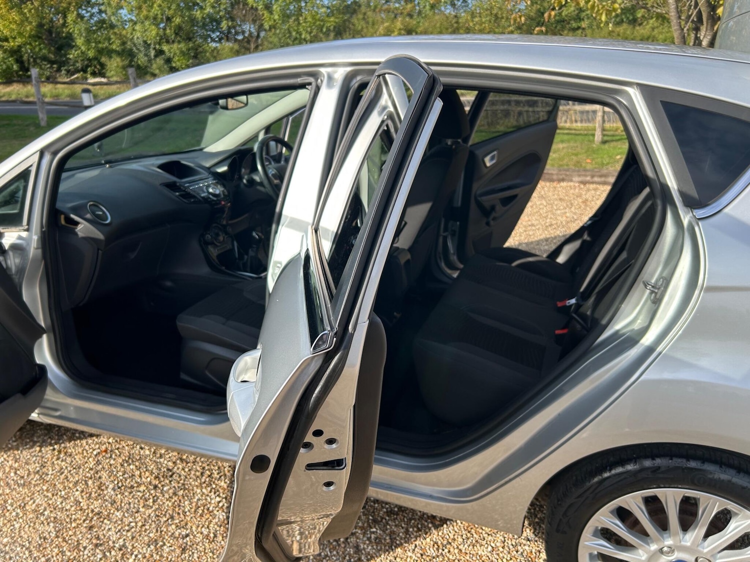 Used Ford Fiesta 2014 for sale - 77174910: Photo 38