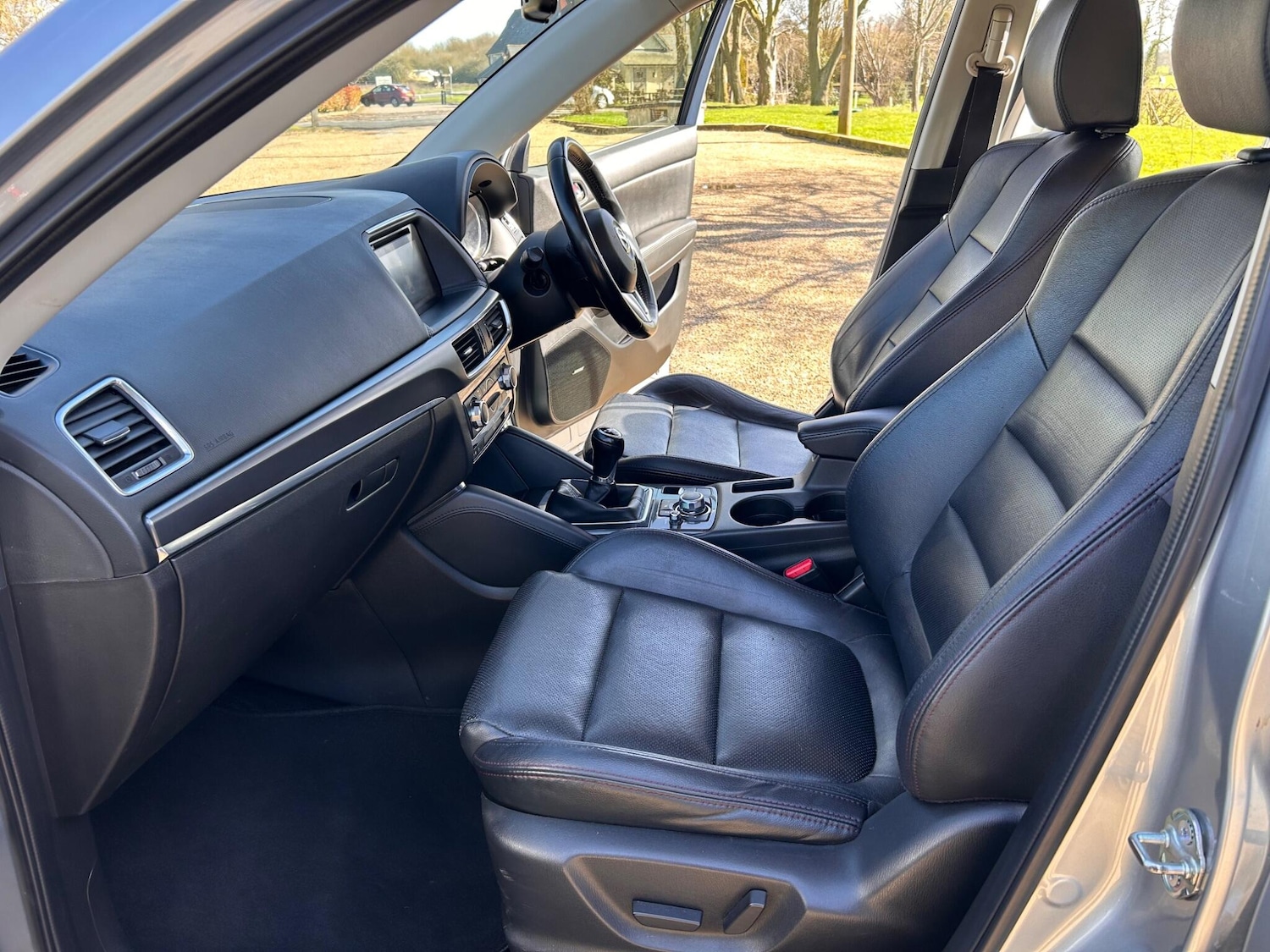 Used Mazda CX-5 2015 for sale - 77924886: Photo 2