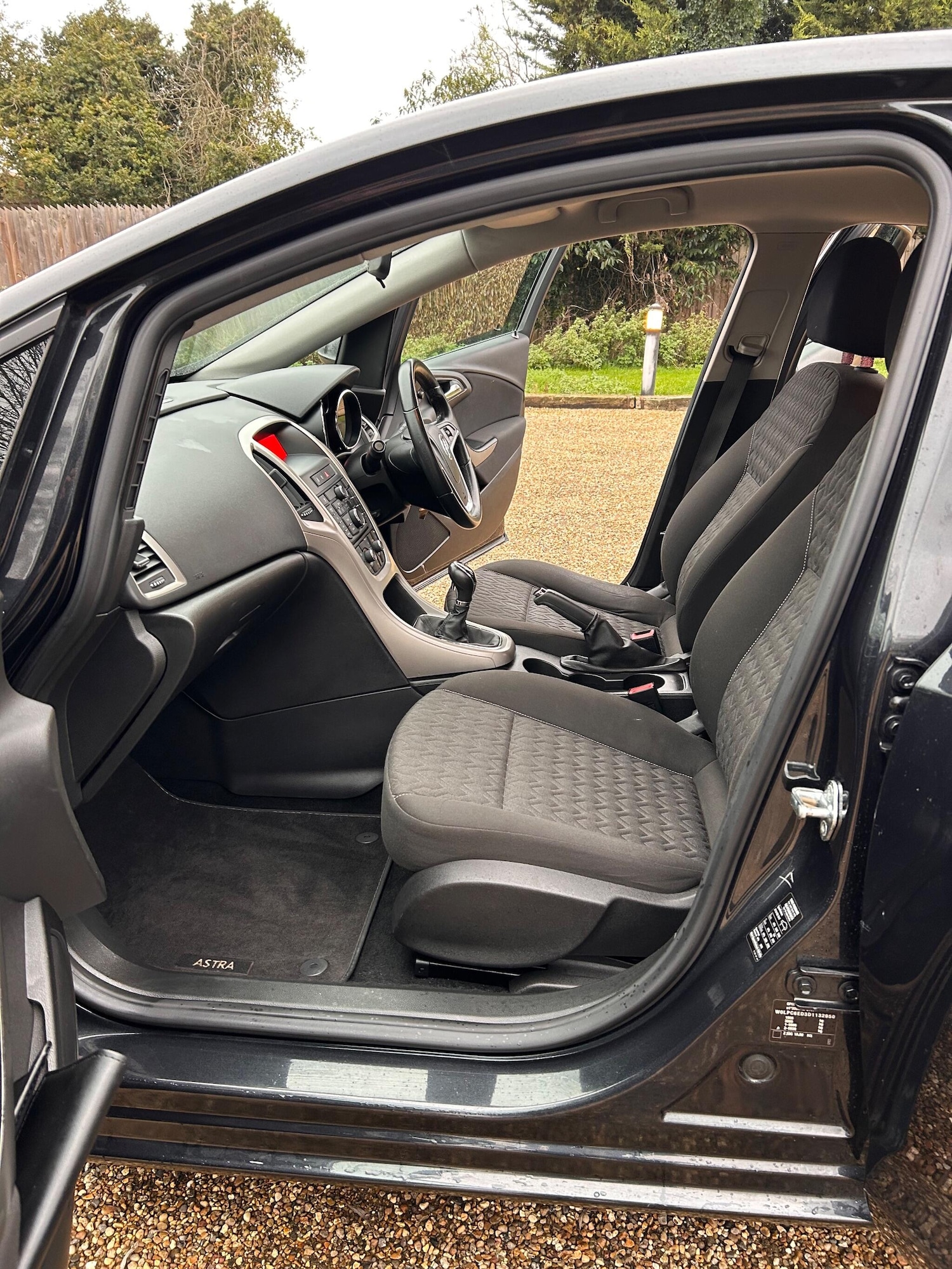 Used Vauxhall Astra 2013 for sale - 77041014: Photo 3