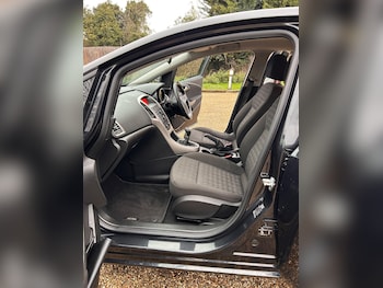 Used Vauxhall Astra 2013 for sale - 77041014: Photo