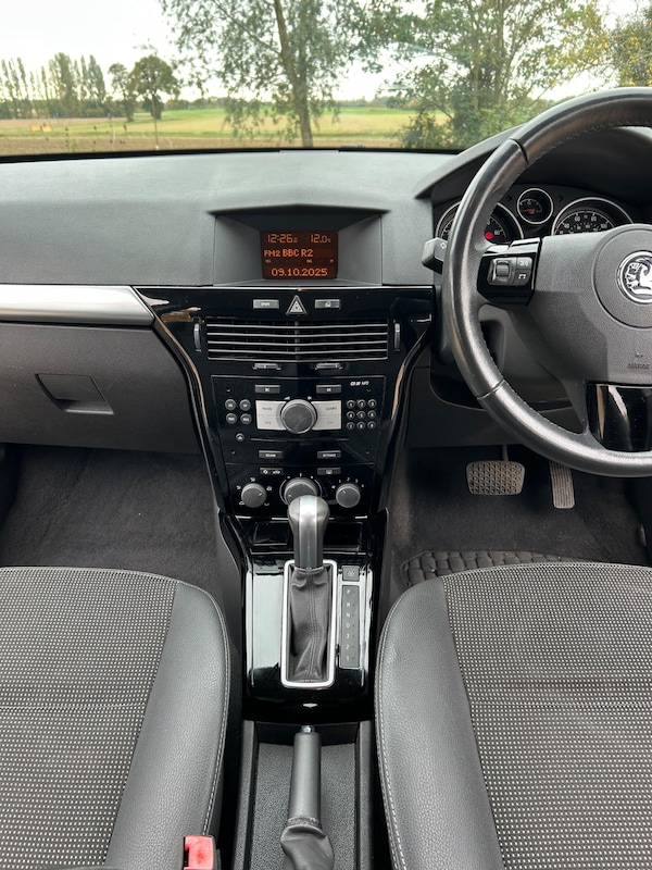 Used Vauxhall Astra 2008 for sale - 76251259: Photo 40
