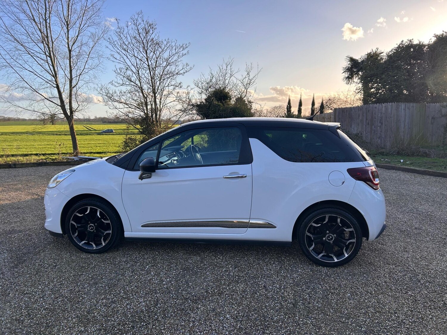 Used Citroen DS3 2013 for sale - 77839628: Photo 19