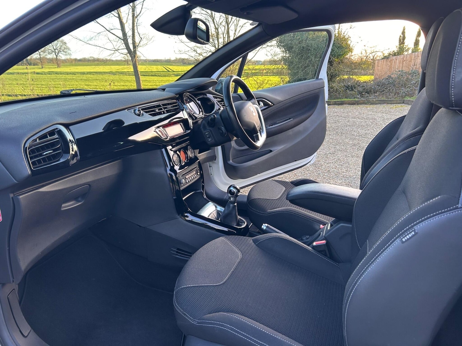 Used Citroen DS3 2013 for sale - 77839628: Photo 3