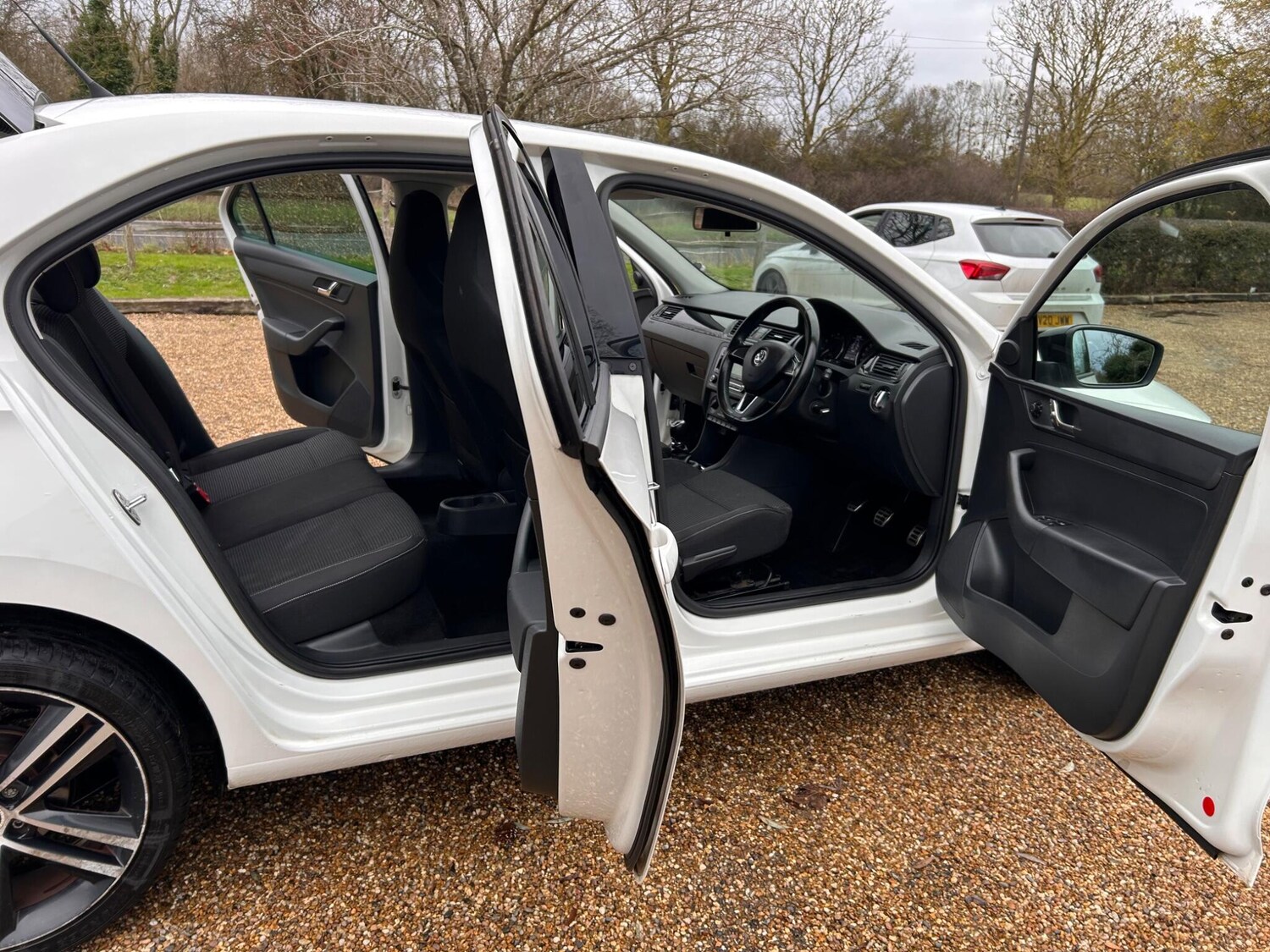 Used Skoda Rapid 2014 for sale - 76727533: Photo 33