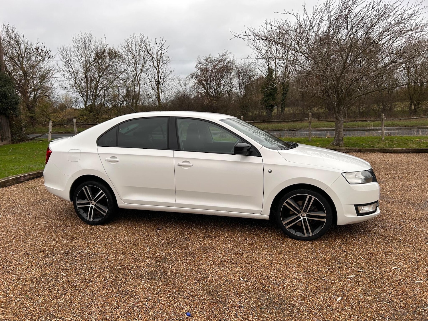 Used Skoda Rapid 2014 for sale - 76727533: Photo 8