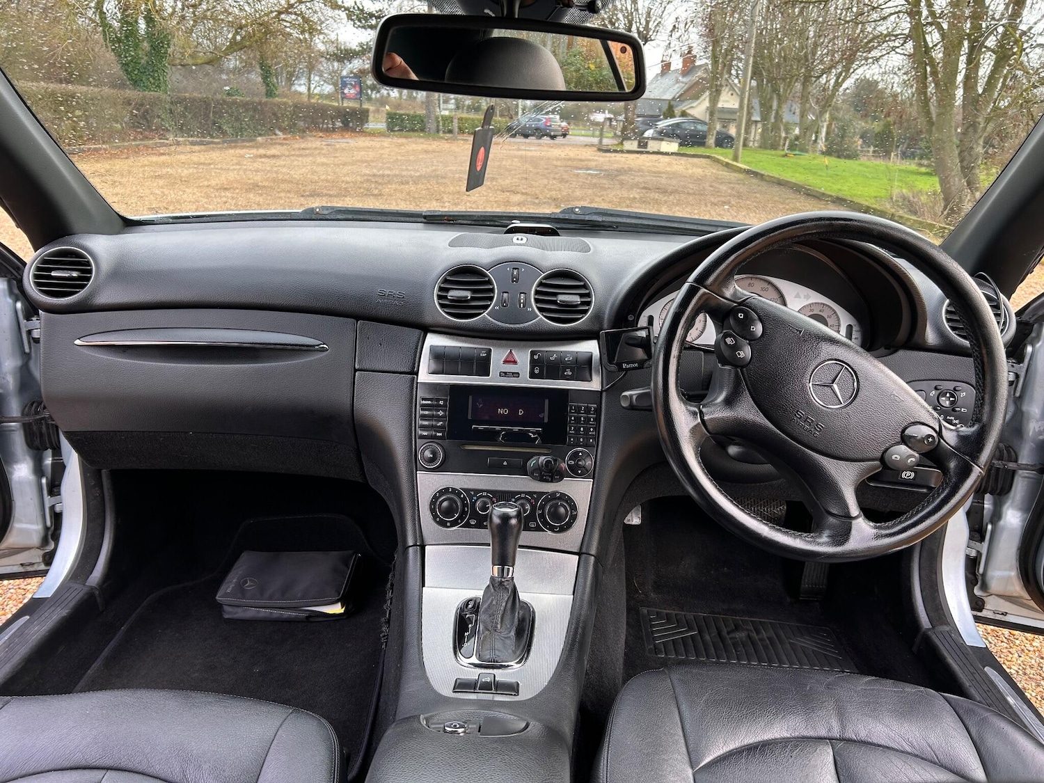 Used Mercedes-Benz CLK 2005 for sale - 77549815: Photo 32