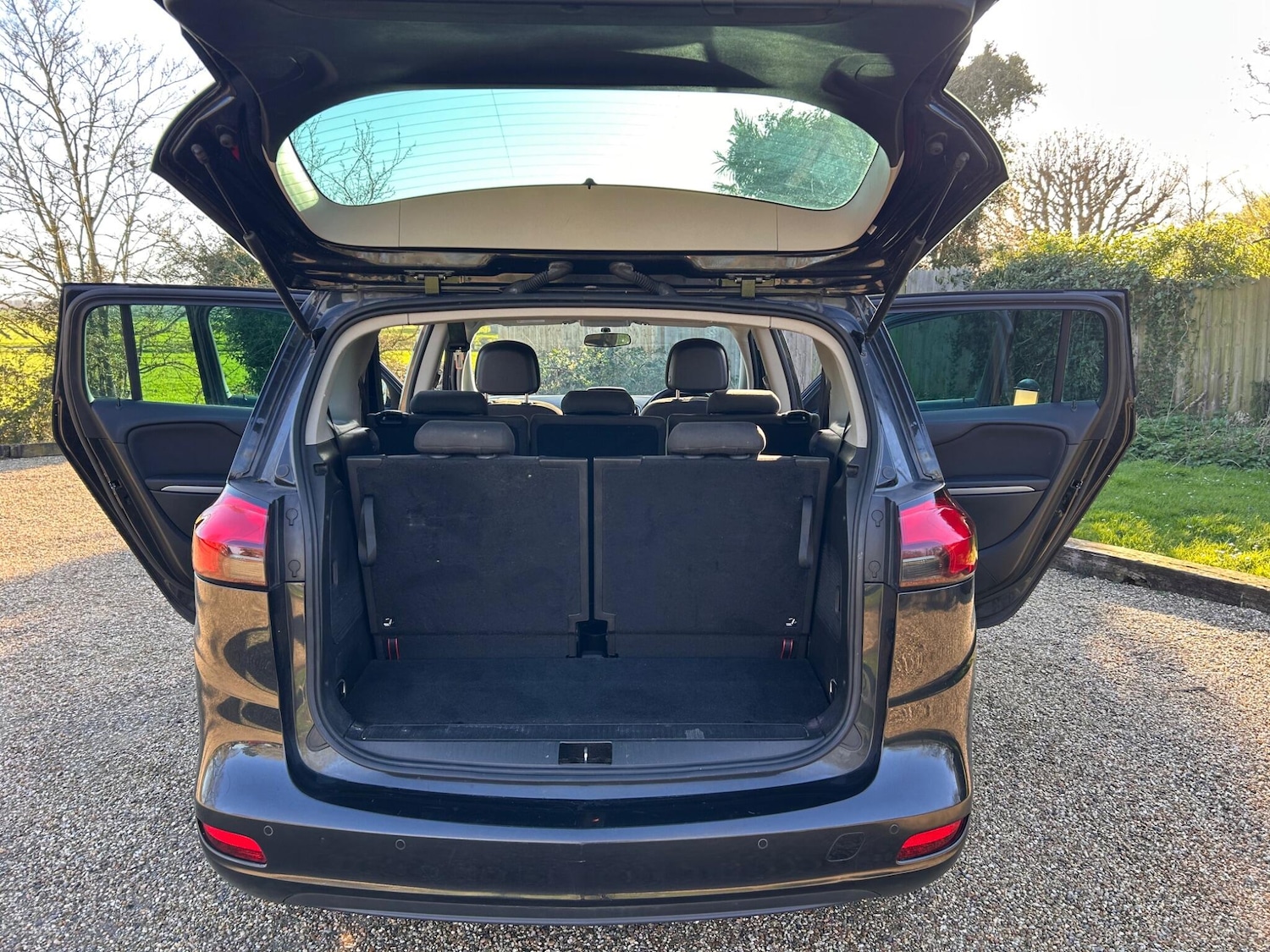 Used Vauxhall Zafira 2014 for sale - 77925240: Photo 30