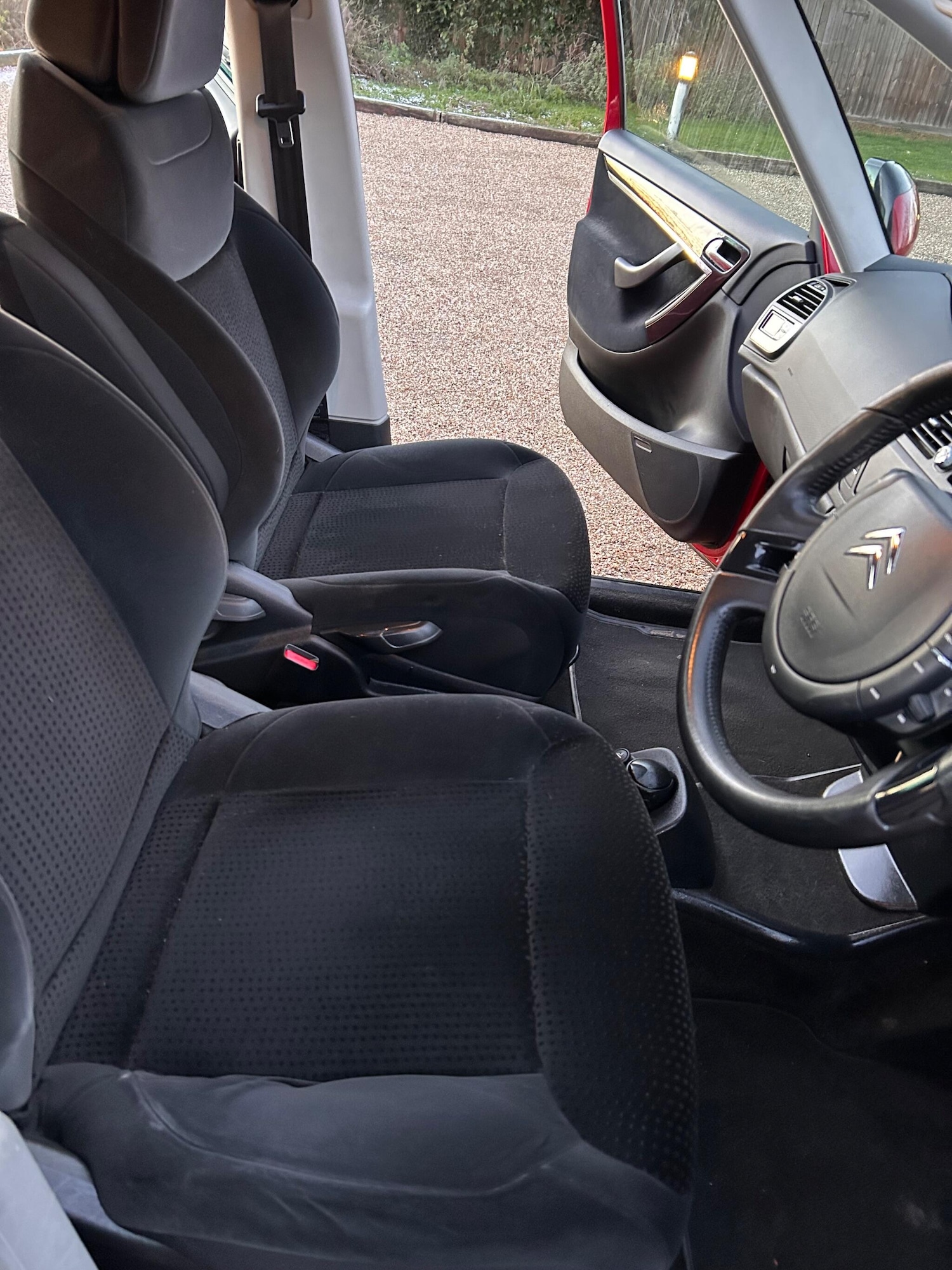 Used Citroen Grand C4 Picasso 2010 for sale - 77633678: Photo 36