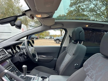 Used Peugeot 3008 2011 for sale - 76381233: Photo