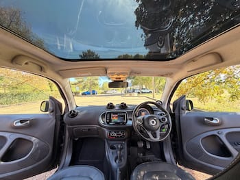 Used smart fortwo 2017 for sale - 79756189: Photo