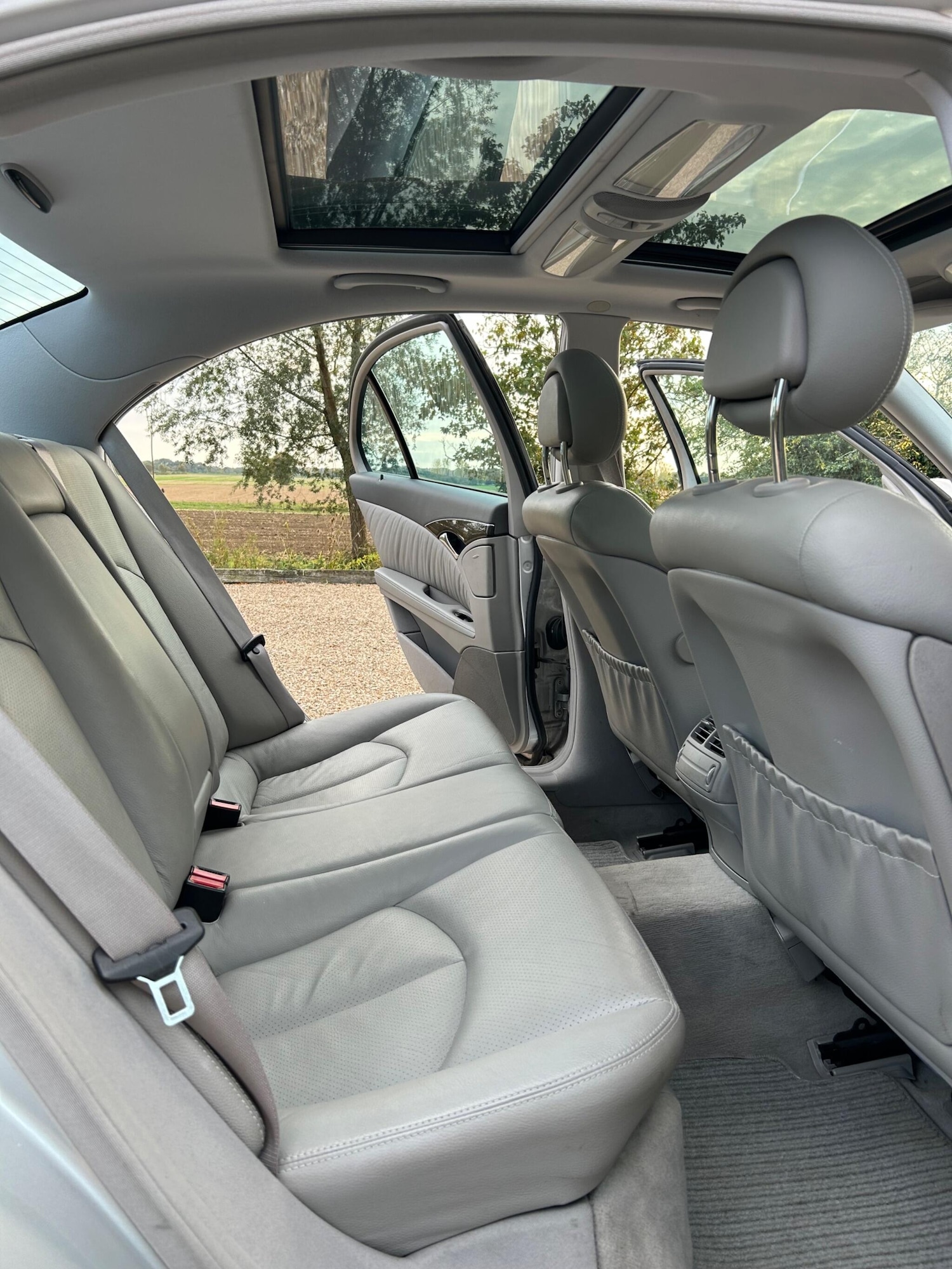 Used Mercedes-Benz E-Class 2004 for sale - 76138206: Photo 40