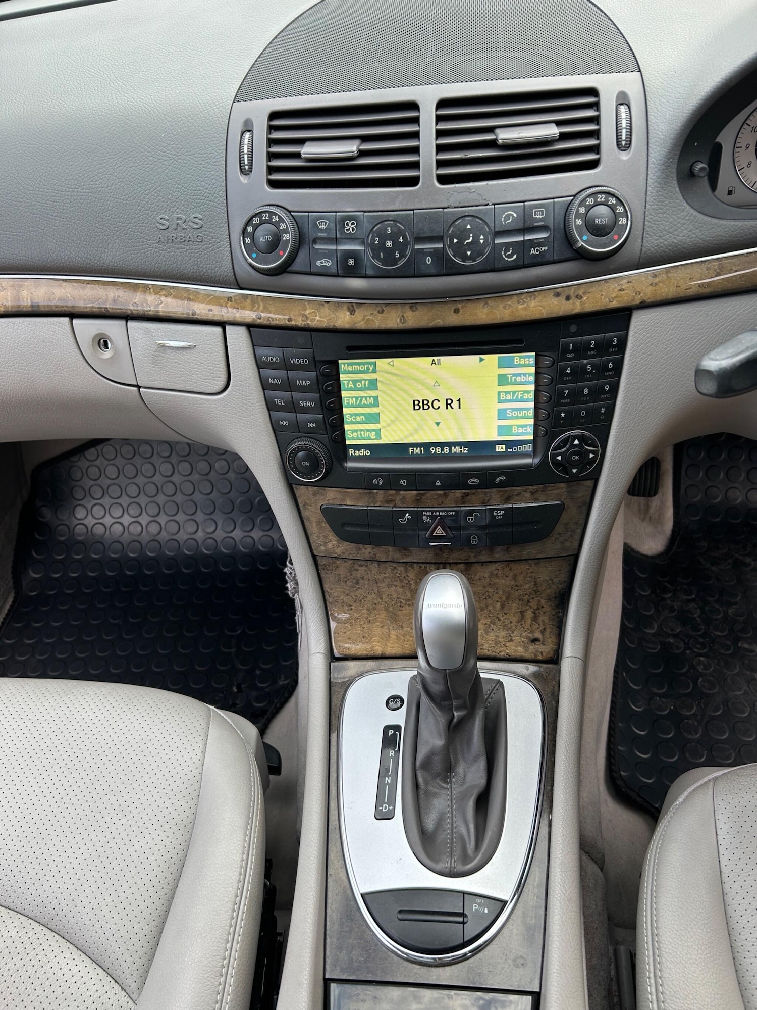 Used Mercedes-Benz E-Class 2004 for sale - 76138206: Photo 43