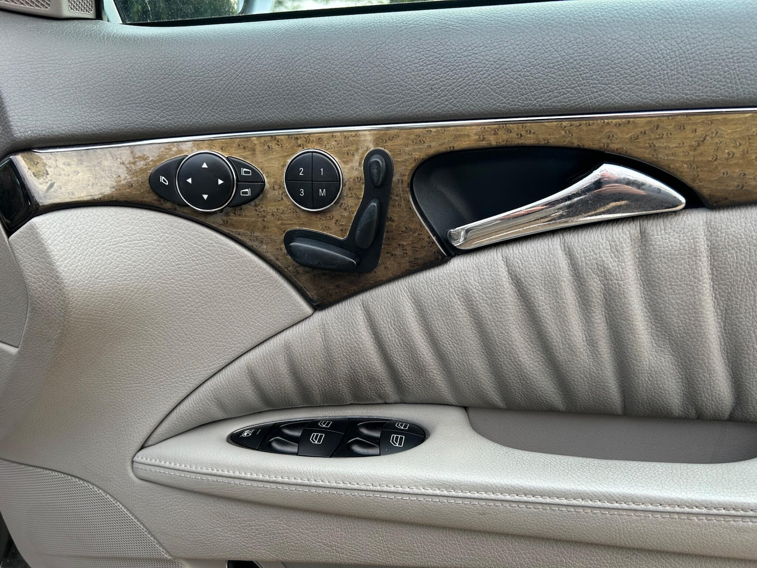 Used Mercedes-Benz E-Class 2004 for sale - 76138206: Photo 44