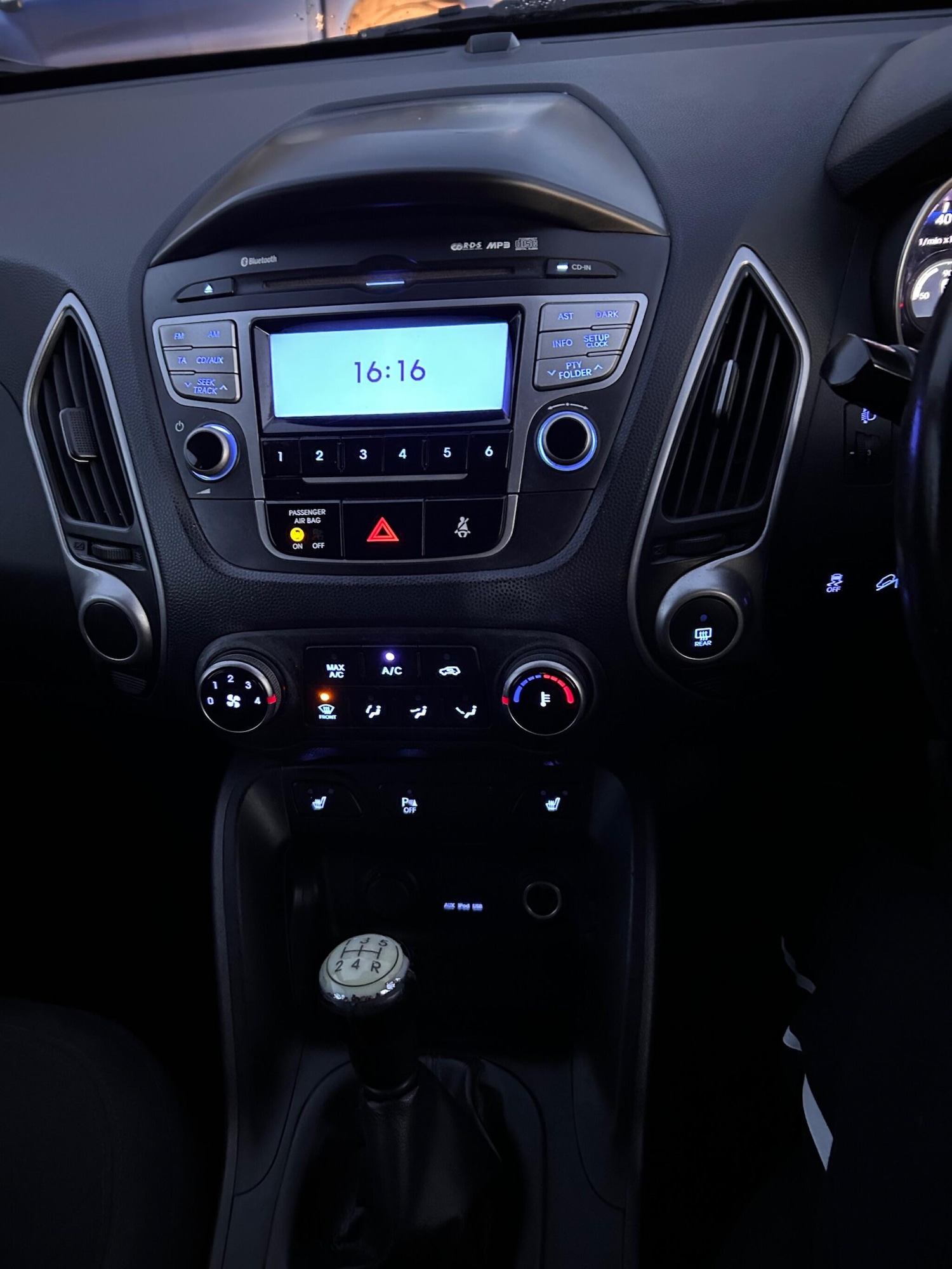 Used Hyundai Ix35 2010 for sale - 76759728: Photo 53