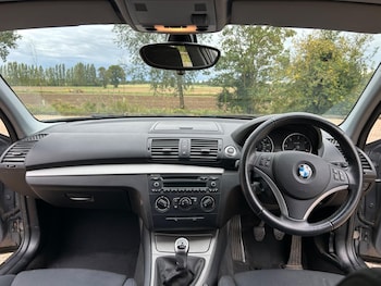 Used BMW 1 Series 2011 for sale - 76109885: Photo