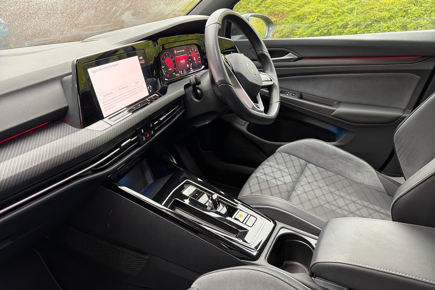 Used Volkswagen Golf 2024 for sale - 77600037: Photo 2